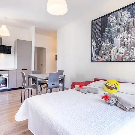 Alessia's Flat- M3 Corvetto * Milan