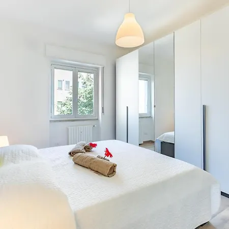 Alessia's Flat- M3 Corvetto Apartment