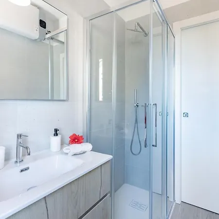 Alessia's Flat- M3 Corvetto Апартаменты *