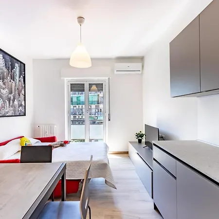 Alessia's Flat- M3 Corvetto Milan