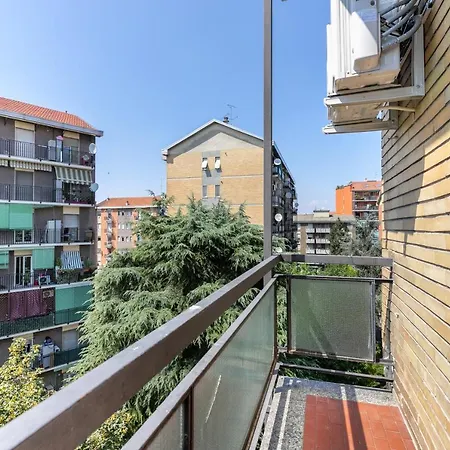 Alessia's Flat- M3 Corvetto Milan