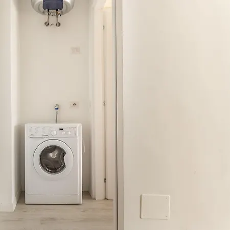 Alessia's Flat- M3 Corvetto * Milano